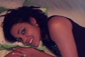 欧美狂野艳星办公室激战黑人